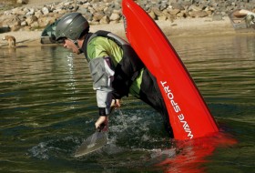 Leaning back pull you more vertically - © Kelsey Thompson